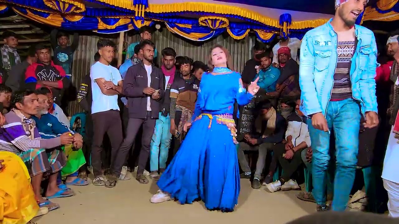 বিয়ে বাড়ির নাচ । De Aro De | দে আরও দে নেশার পানি | Wedding Dance | bangla Dance