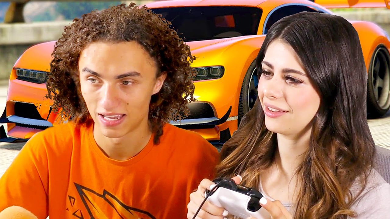 MY GIRLFRIEND PLAYS GTA 5!
