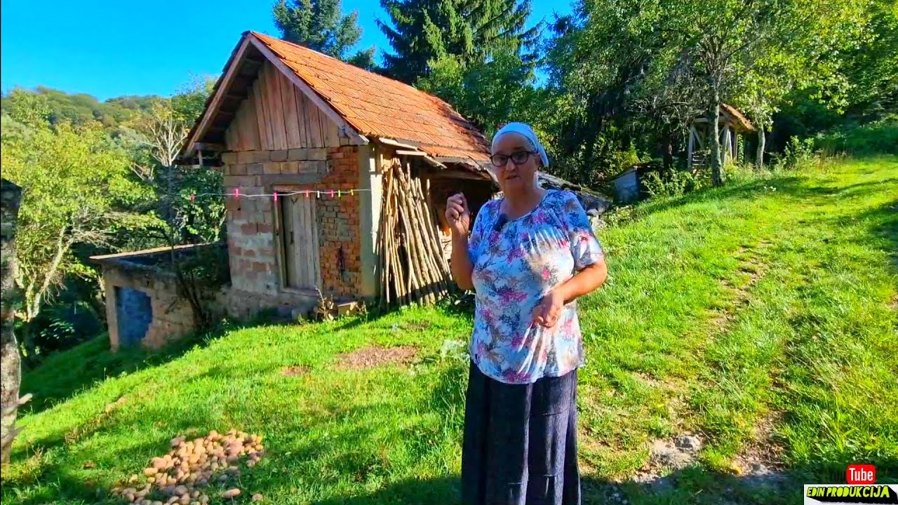 Sama u šumi živi nena Tija , nakon što mi je muž umro ostala mi je penzija od 20km 