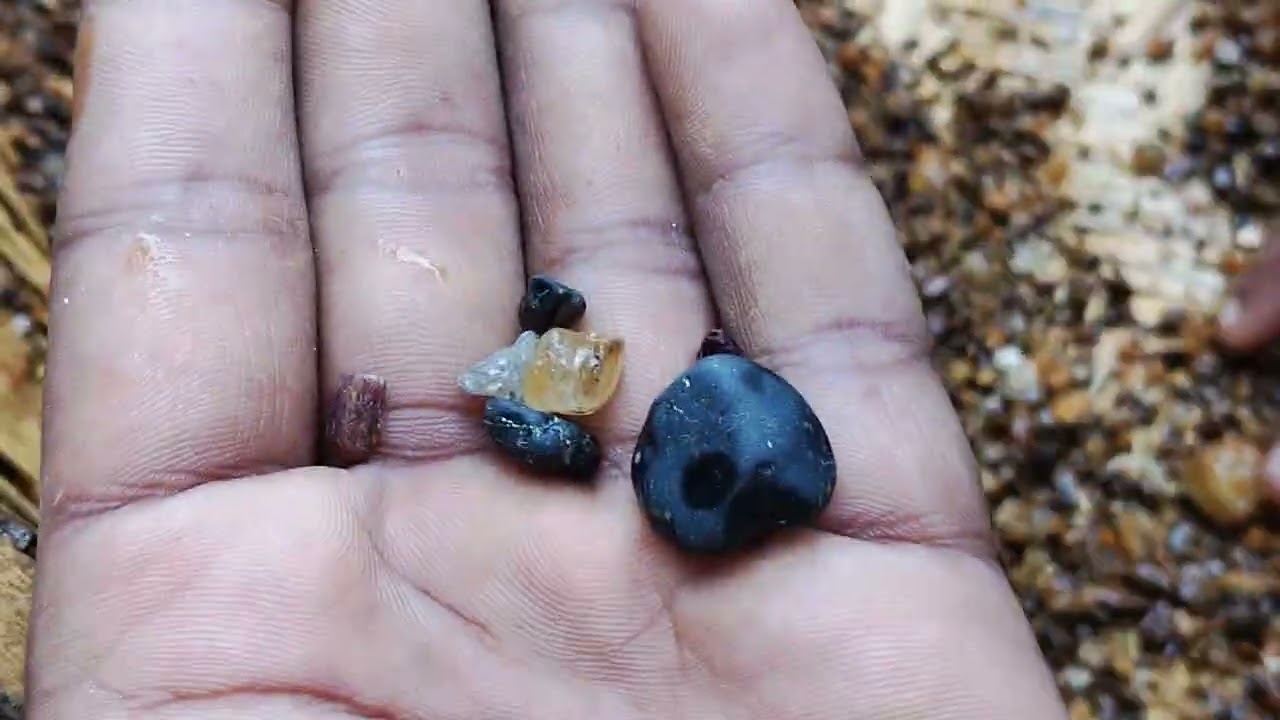 0763087967.මැණික් ලැබෙන්නේ මෙහෙමයි.sri Lanka  Gems