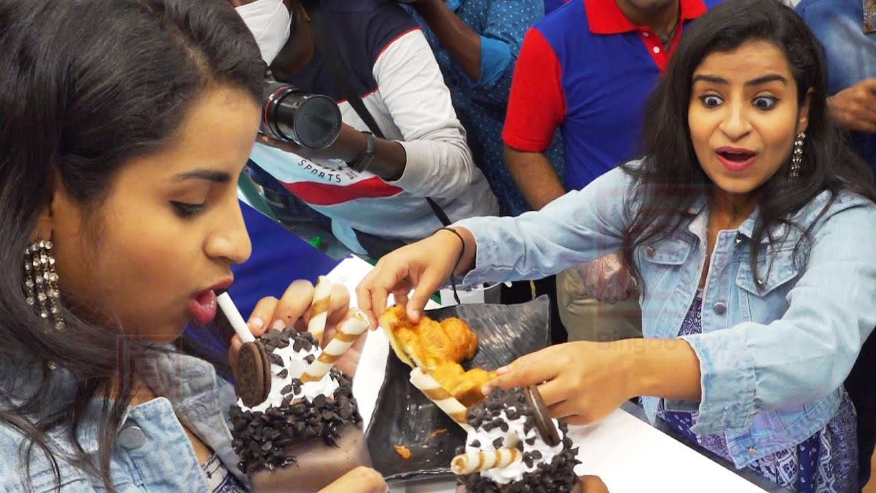 semmaiyaa iruku... Cook with Comali Shivangi sema fun atrocity at Ice cream parlor