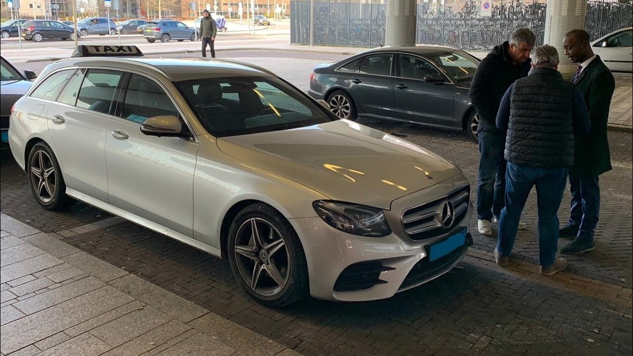 'Lage inkomsten oorzaak ruzies Almeerse taxichauffeurs'