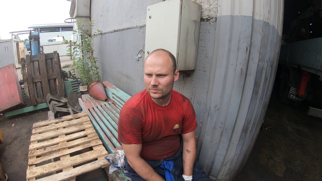 Не выдержал кран Palfinger PK15500 без сервисного обслуживания 6 лет, потёк гидроцилиндр телескопа