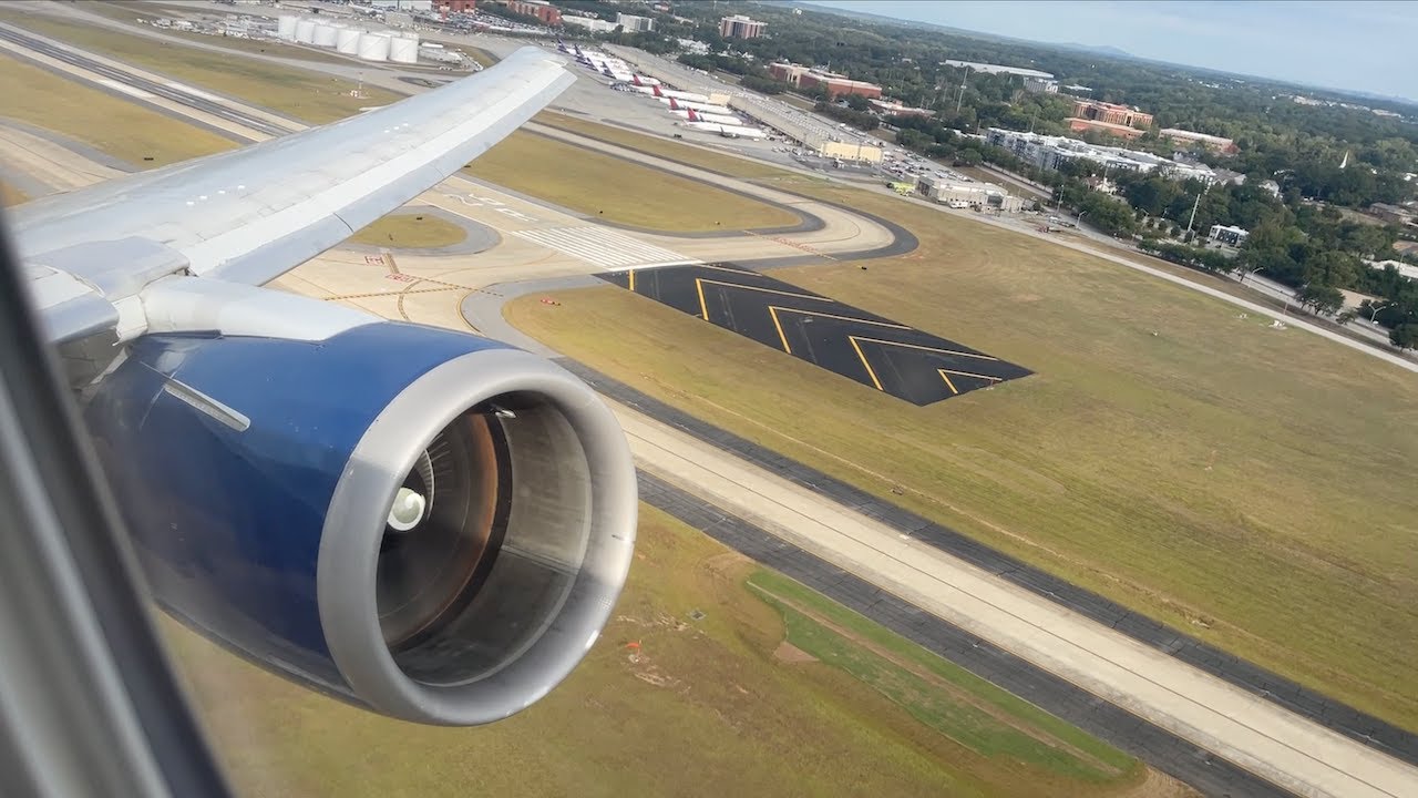 Delta Air Lines Boeing 767-400ER Takeoff from Atlanta Hartsfield-Jackson Int'l Airport