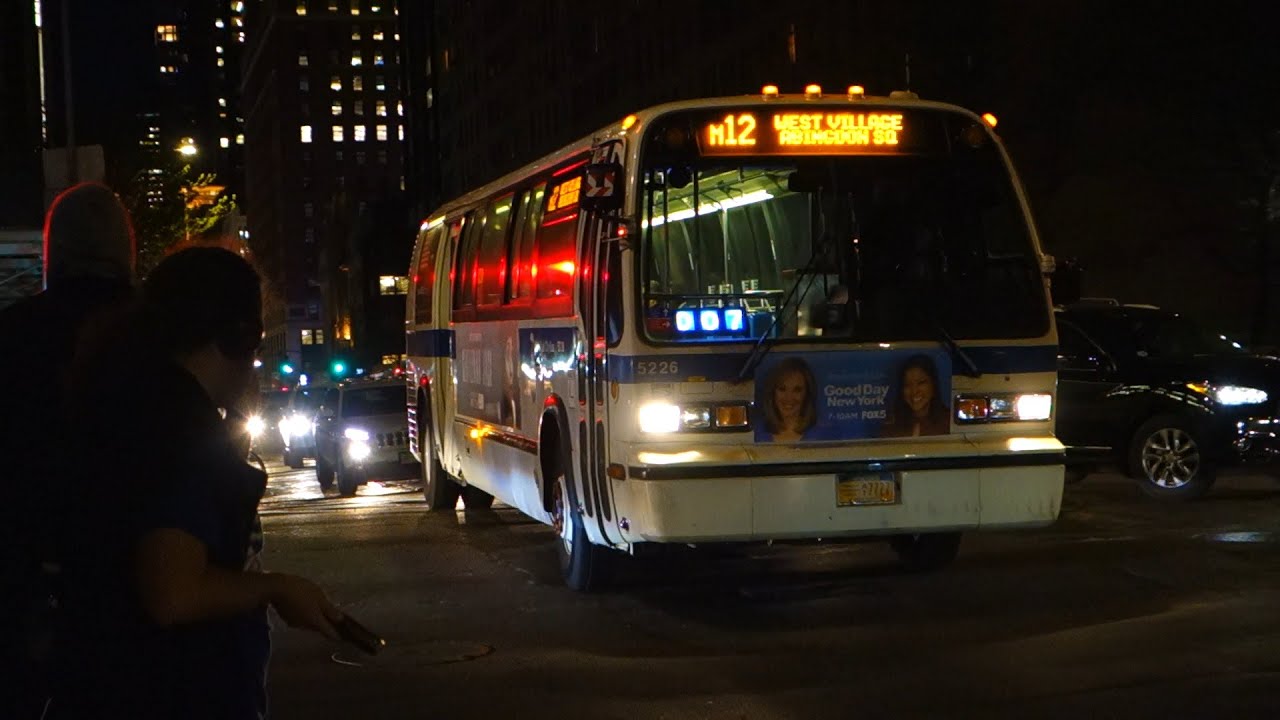 MTA New York City Bus 1999 Nova Bus RTS-06 5226 On The M12 @ 57th Street & Columbus Avenue
