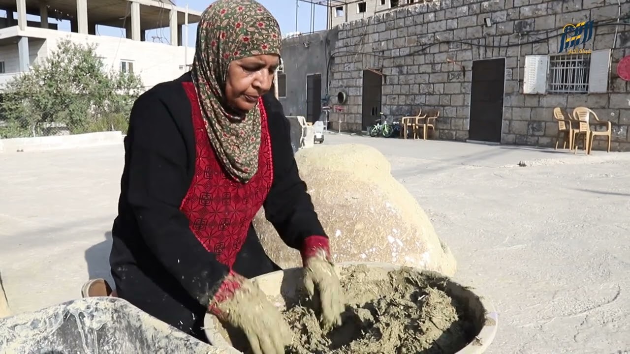 فلسطينية من بيت لحم تبدع في صناعة الطابون للحفاظ على التراث الفلسطيني |شبكة أخبار الشرق