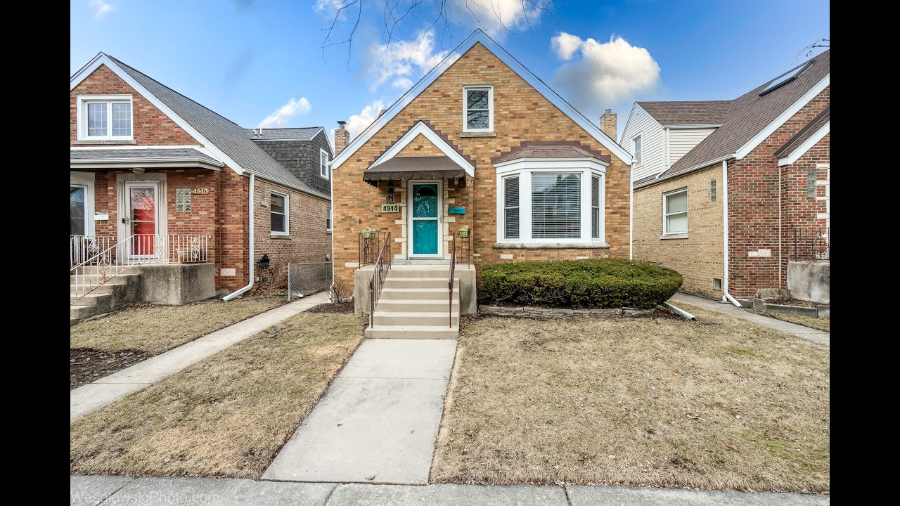 4944 W Winona St