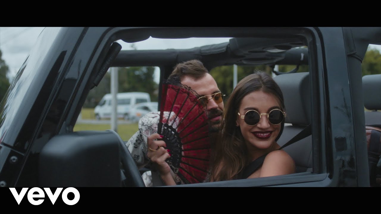 Ana Guerra, Mike Bah&iacute;a - Sayonara