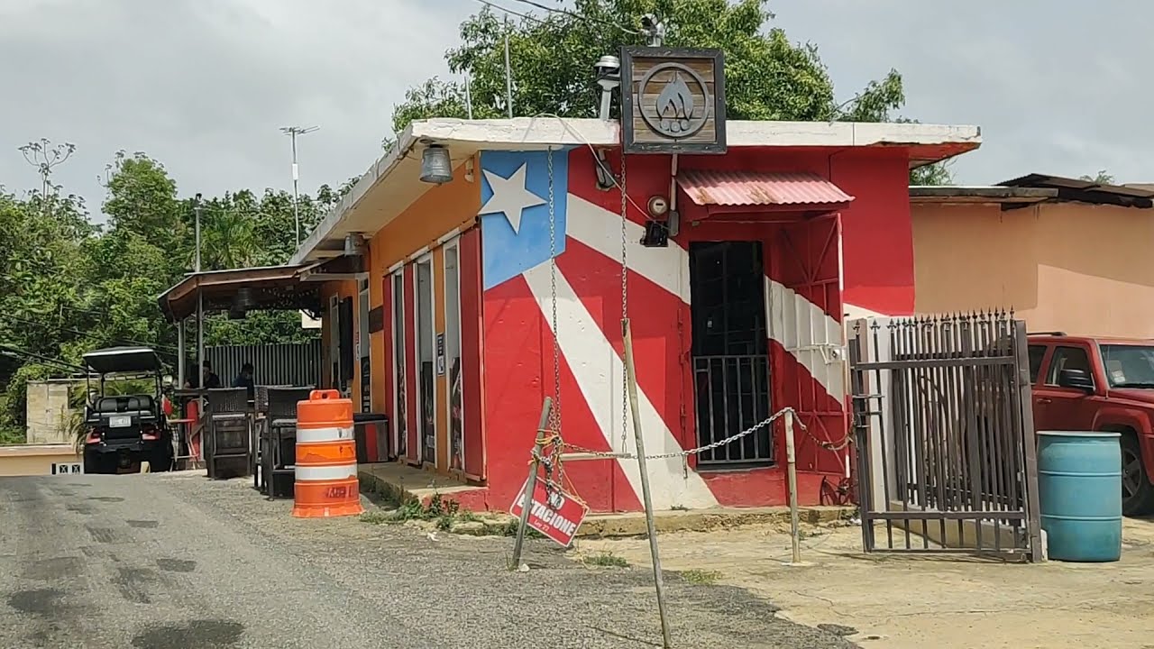 Camino a al Montadero y canales Bo. Galateo en Isabela, P.R.