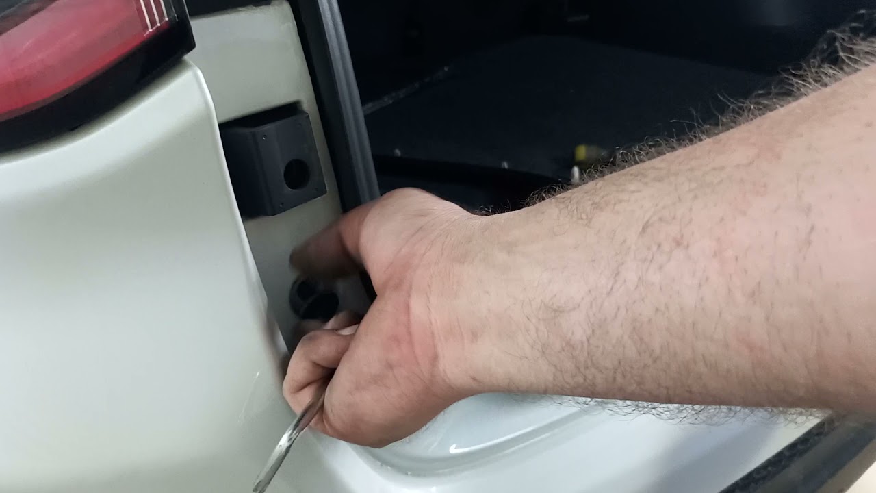 remoção do parachoque traseiro do jeep compass 2017 parte 2