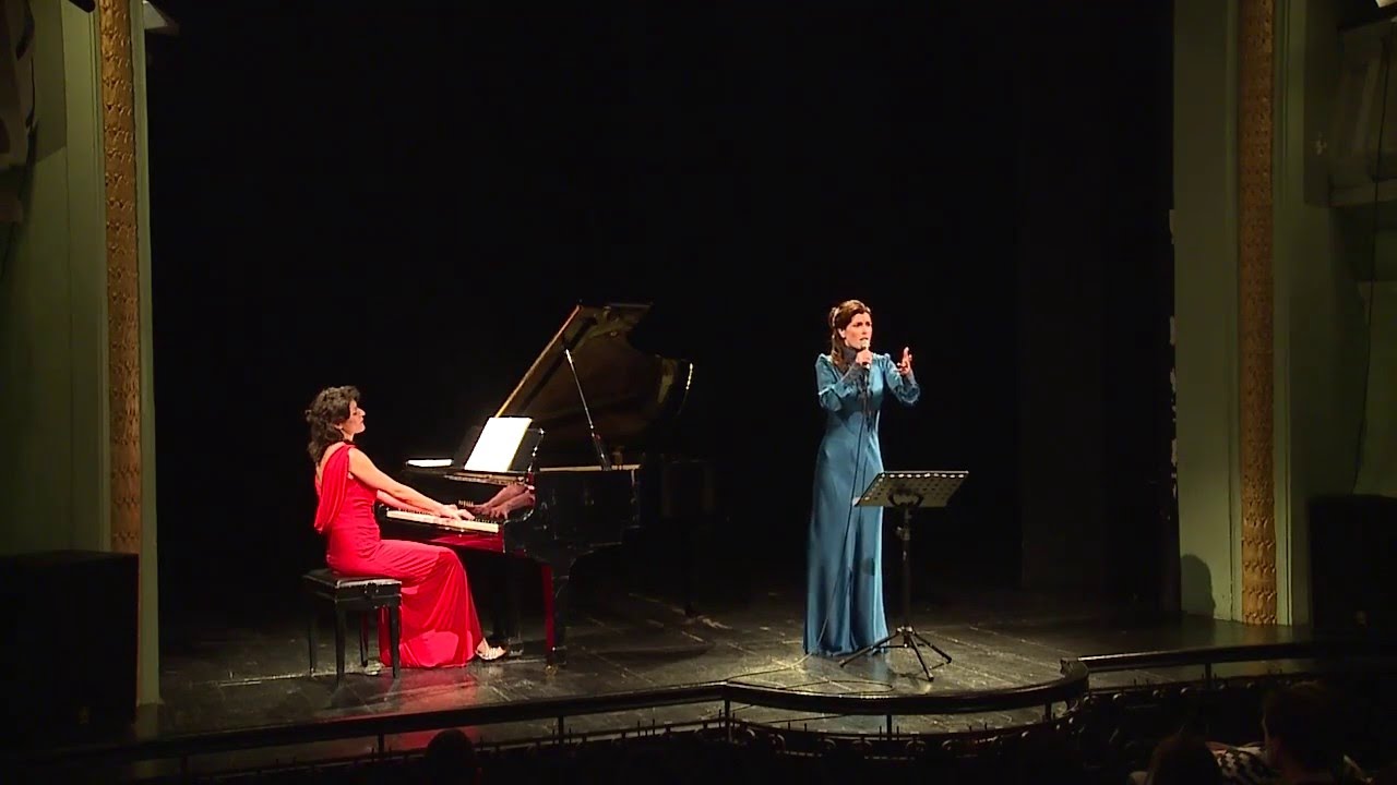 RTV Cetinje - Marija i Milica Vickovic nastupile u Zetskom domu sa muzičkom melodramom ''Enoh Arden'
