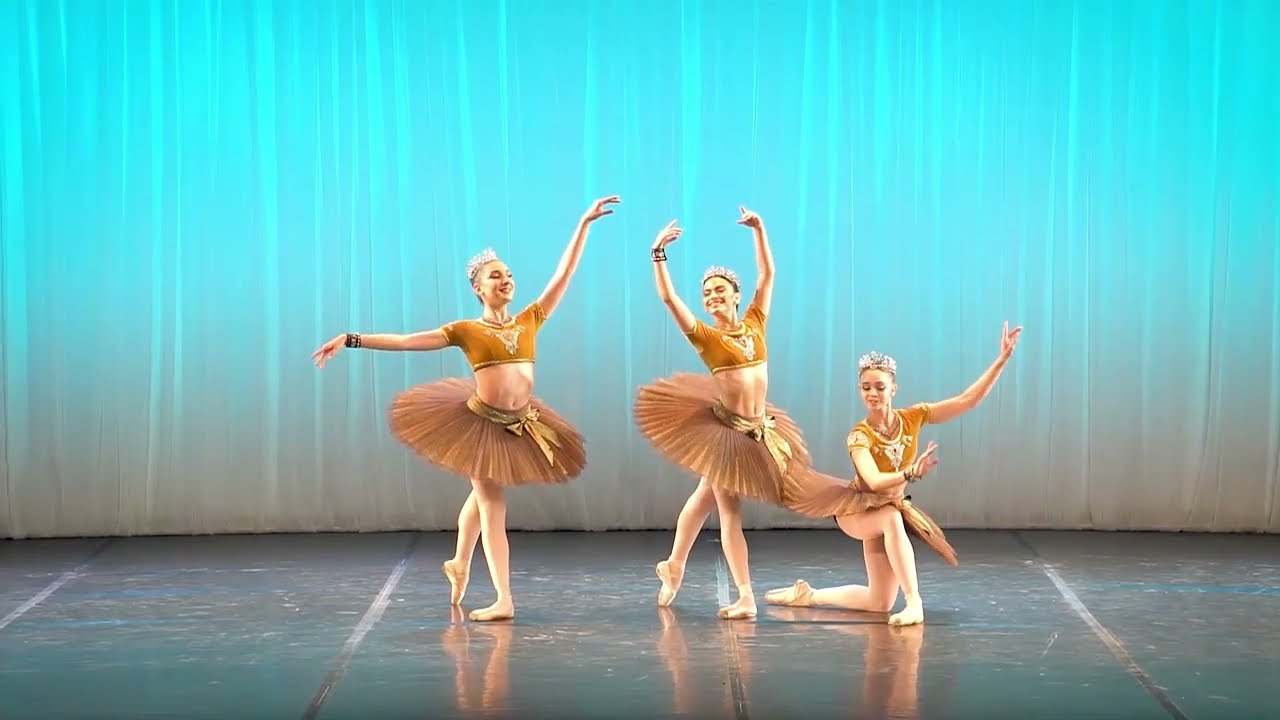 Pas de trois des Odalisques, Le Corsaire.