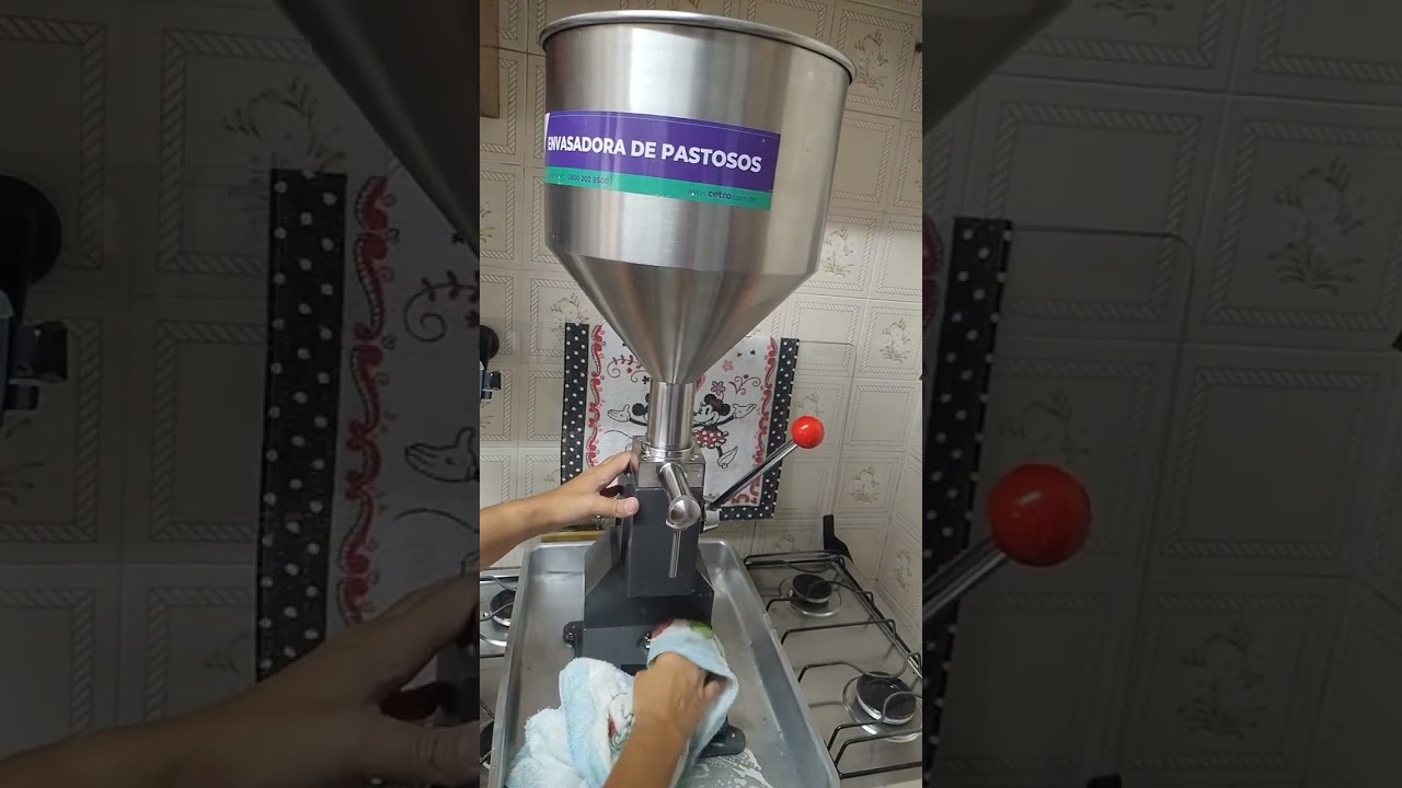 Como lavo a envasora de geladinhos 