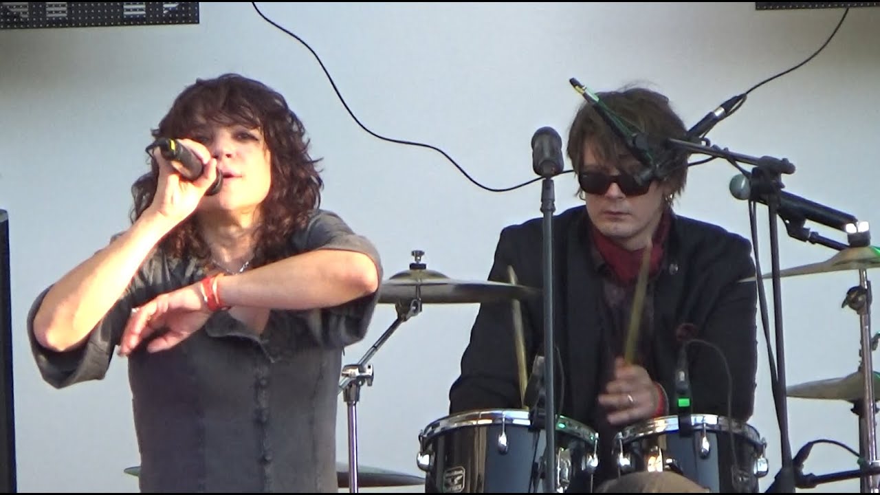 RED CRAP - Black Haired Girl (The Alley Cats)  @ Zdynia 11.08.2o23 Diy Punx Fest III