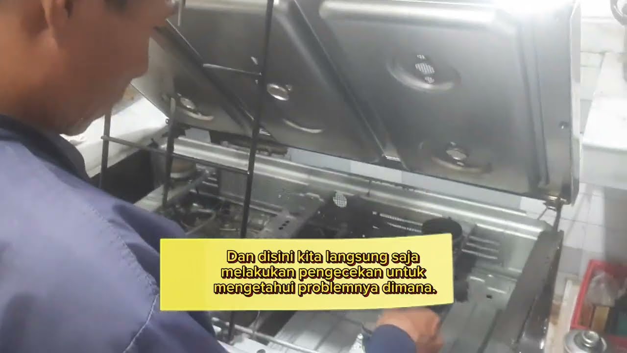 Service Kompor Gas ARISTON Berusia 33 Tahun, Tapi tenang Karya Mandiri Punya Solusinya.