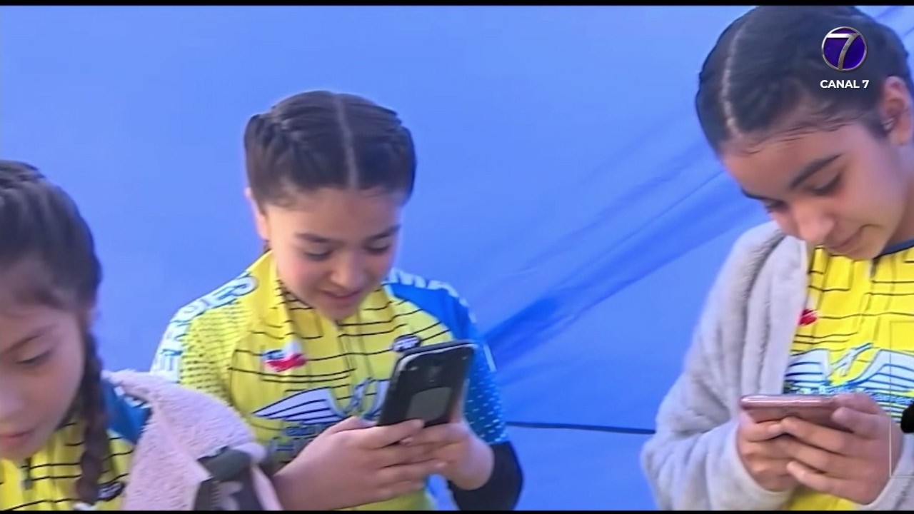Ayuntamiento soledense avala regular uso de celulares en escuelas del nivel básico