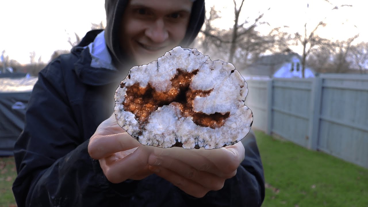 Cutting Open Arizona Geodes