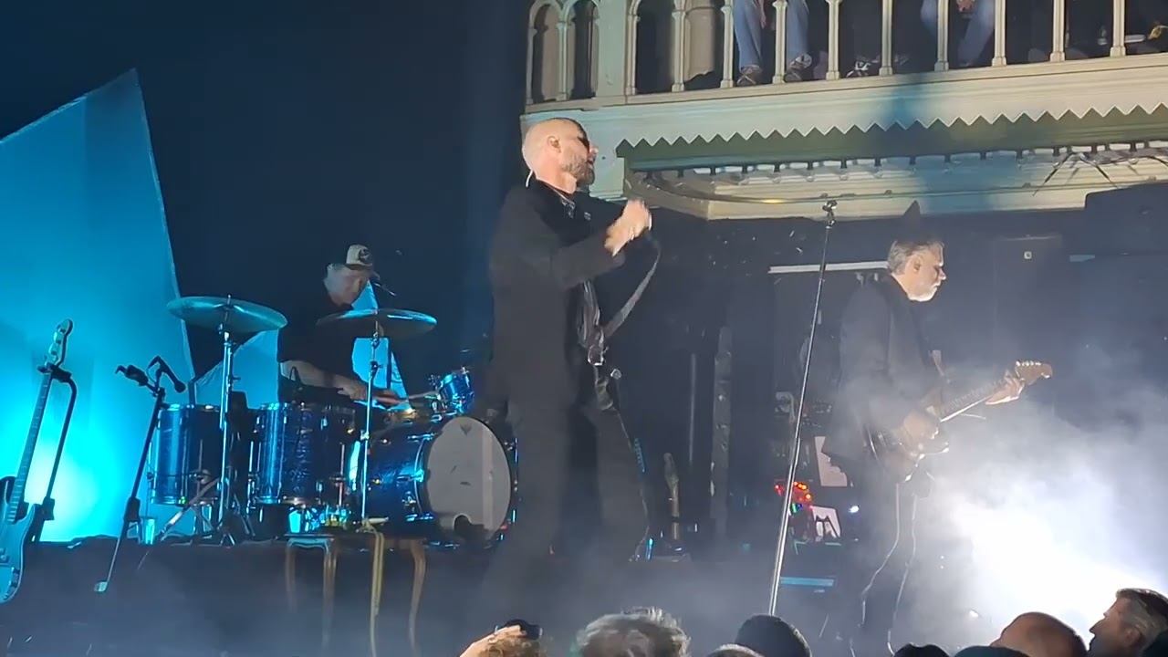 Sivert Hoyem - Two Green Feathers [Paradiso Amsterdam 9th February 2026]