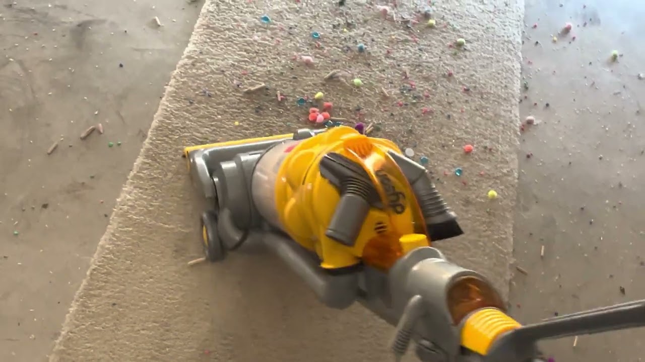 Shark Navigator 💜& Dyson Dc14💛 Brushroll Crunch on Hard floor and Carpet 🧃