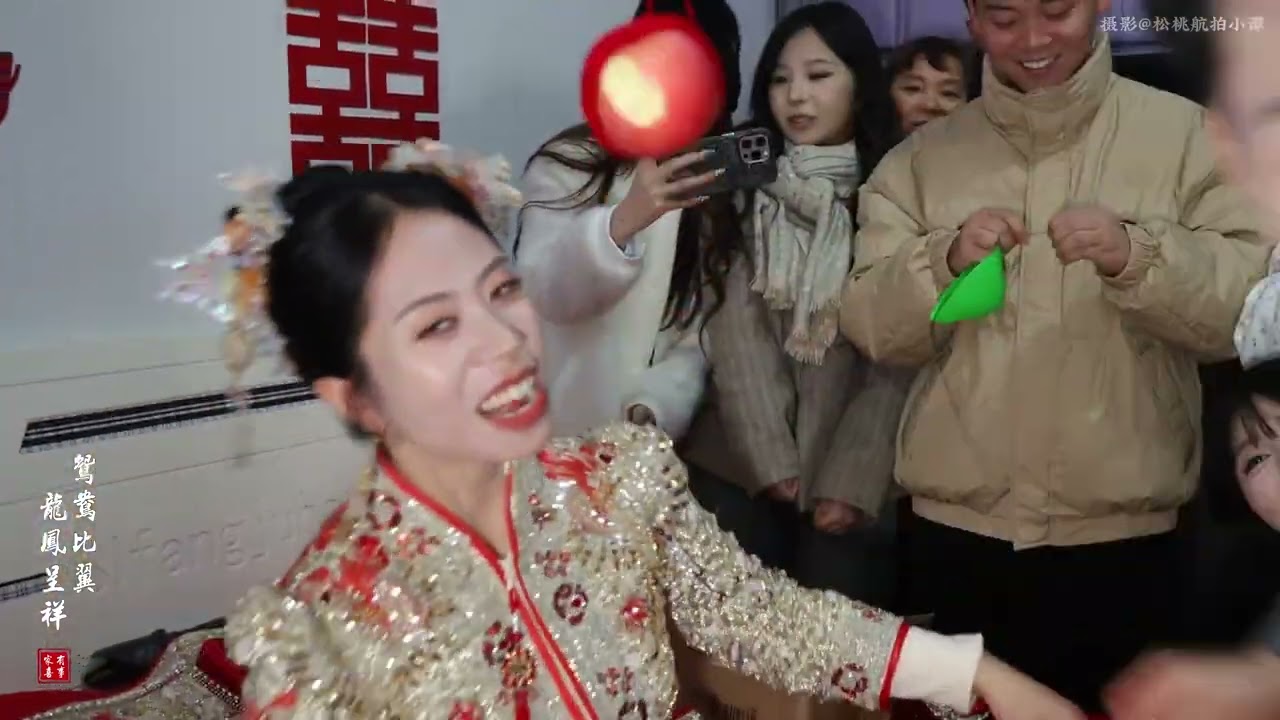 我(杨琼)愿娶(石嘉玲)为妻，喜结连理，情定终身。在爱的港湾里，彼此依靠，共度风雨。执子之手，与子偕老。结婚不仅是两颗心的结合，更是一生的承诺和责任。#航拍婚礼 #婚礼现场 #婚礼跟拍 #抖音小助手