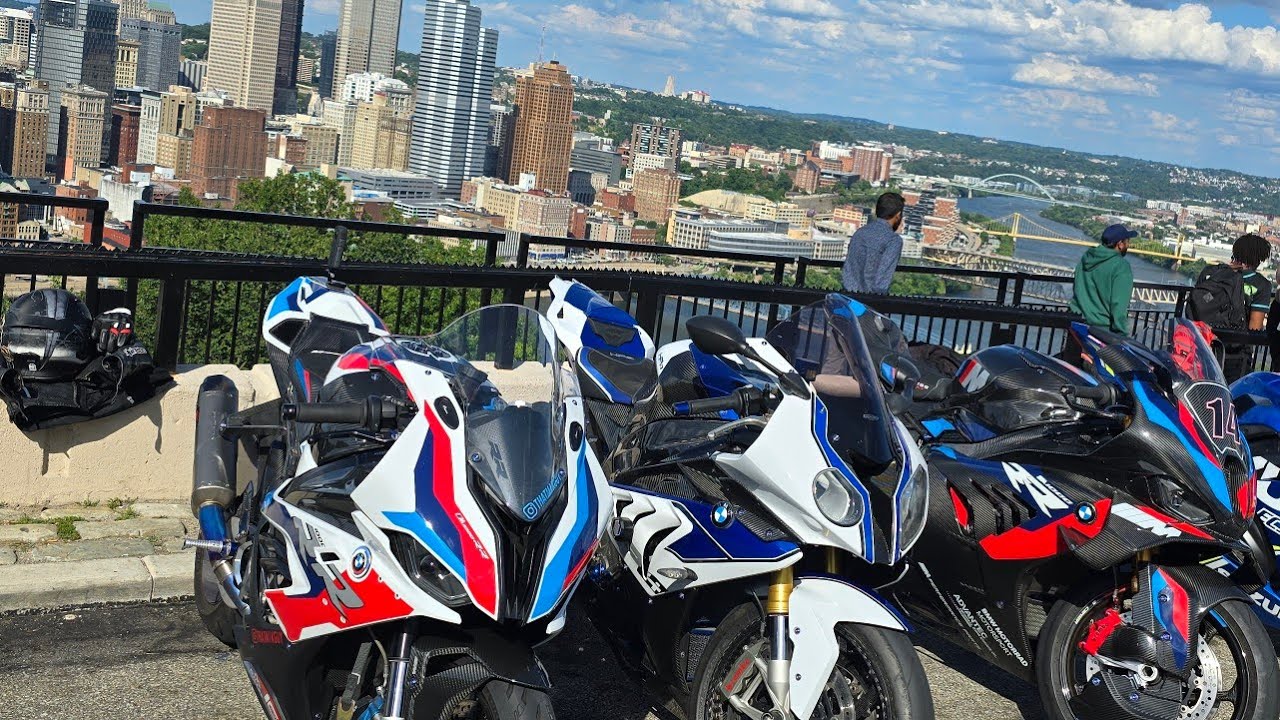 BMW HP4 2013 года против BMW M1000RR. Результаты могут вас удивить.