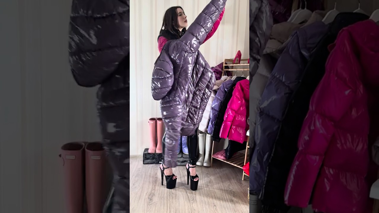 Hübsche Gorgeous Lady in Latex and Shiny nylon on ultra high heels unpack presents Layering jackets