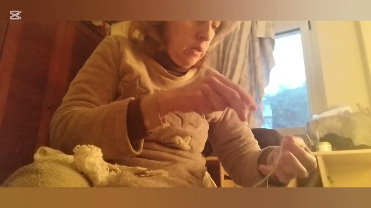 Continuo tejiendo ,seleccionando fotos para dibujar y susurrando asmr #suenoreparador 