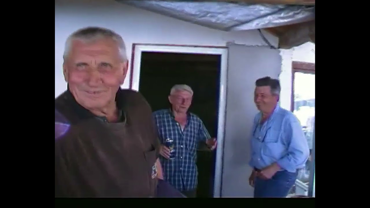 Muzika uzivo-Druzenje u Ritopeku na Dunavu Prvomajski uranak 2012