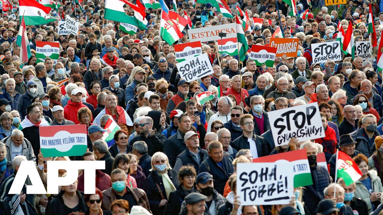 Thousands of Orban Supporters March Through Budapest in Show of Strength | APT