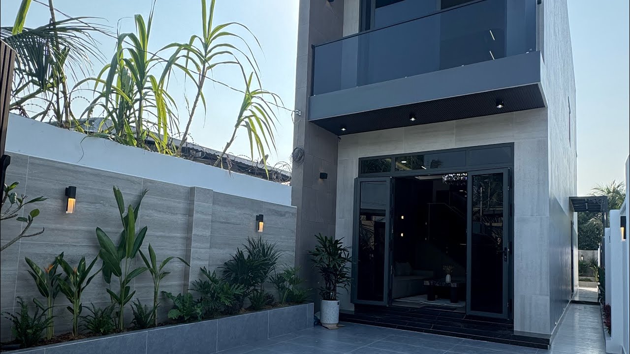 NHÀ 5m x 28m LONG HOÀ - sau lưng Quãng trường -AEON MỸ THO - 1 lầu sân vườn cực thoáng