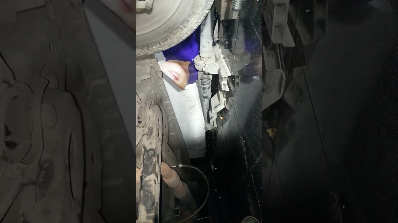 Bentuk Master Kopling Bawah Mobil Wuling Confero 1,5L DVVT 2019 dan Posisi Dudukan Pemasangannya