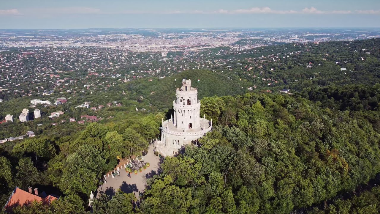 Kereszt&uuml;l a Budai-hegys&eacute;gen (Hűv&ouml;sv&ouml;lgy, Normafa, Buda&ouml;rs)