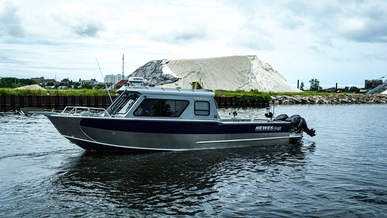 The Perfect boat to handle the Great Lakes (Hewes Craft 270 Alaskan Walkthrough)
