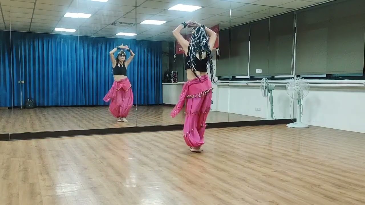 戀舞工作室 哈薩克舞曲“異域風情”  來首阿拉伯舞 參考網路視頻