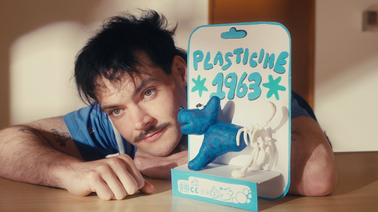 James Marriott - Plasticine (Official Visualiser)