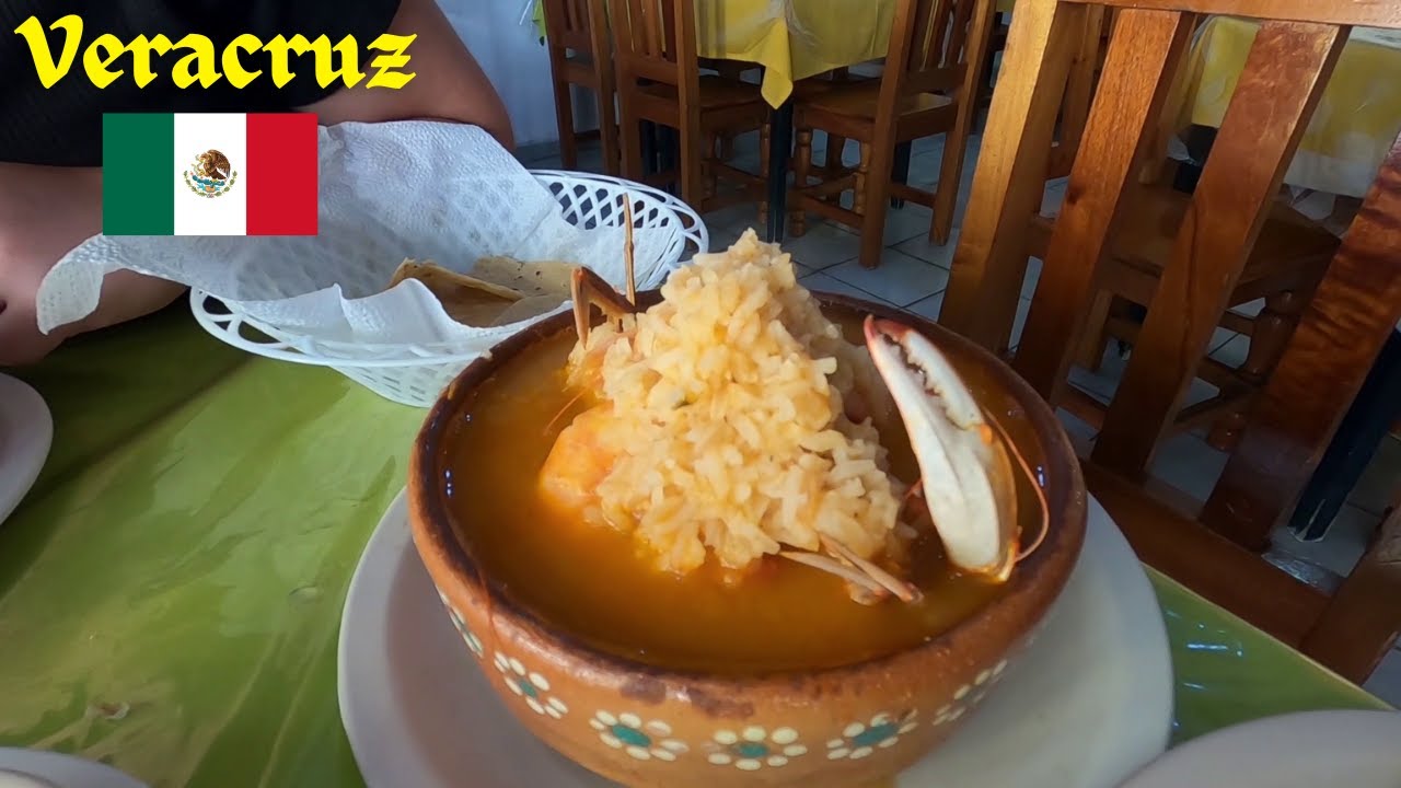 Trying Classic Veracruz Seafood | Mexico 🇲🇽
