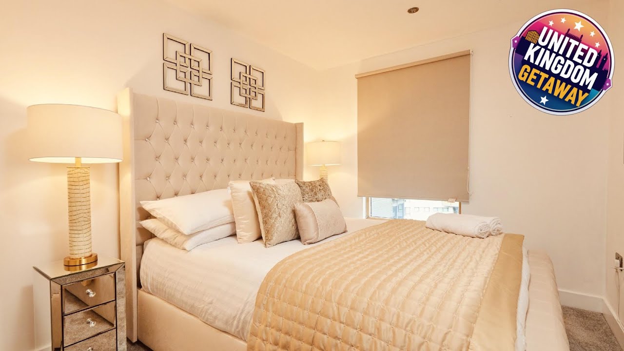 Deluxe City Apt, Beautiful River View,Free Parking | Leeds, United Kingdom | Hotel Review 🏩