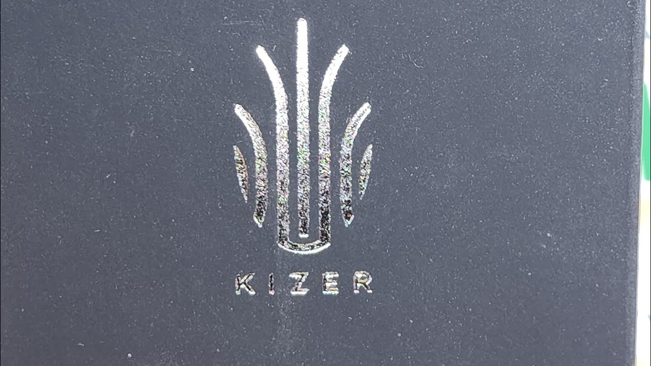 Kizer Begleiter Mini Titanium M390 Unboxing and First Impressions