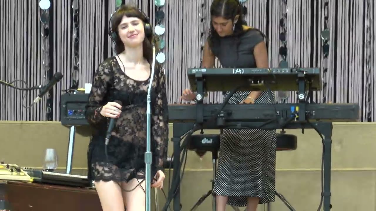 Clairo - Steeeam [Shelly cover] (Governors Ball NYC 6/8/25)