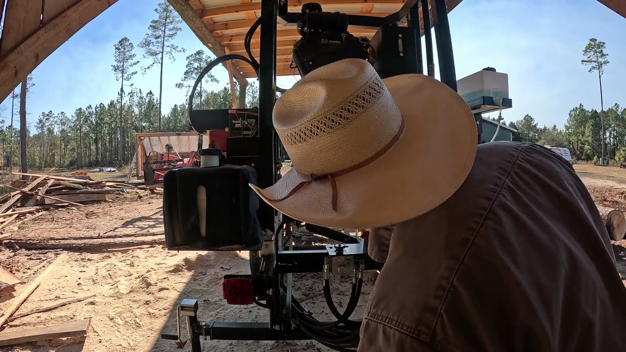 TimberKing 1620 sawing up a log start to finish.