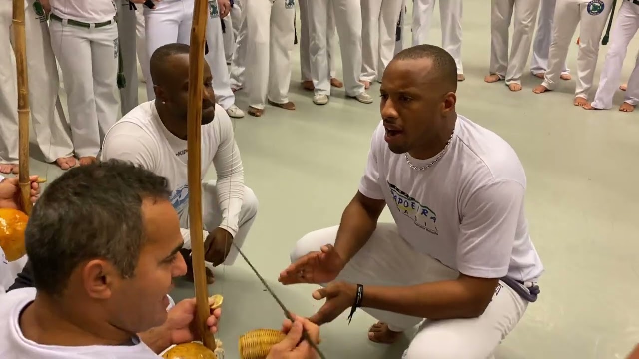 Roda na academia do Formando Faísca grupo capoeira brasil  Paris Nanterre France 🇫🇷
