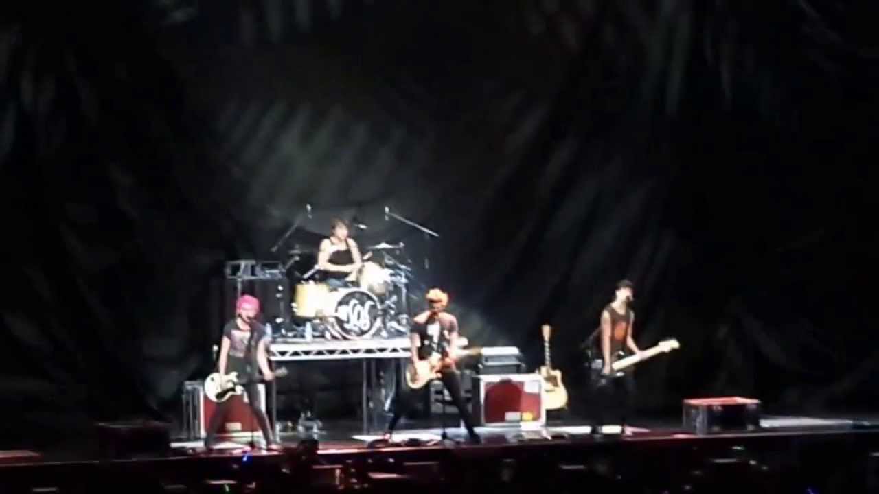 5 Seconds Of Summer - Last Sydney show of TMH Tour