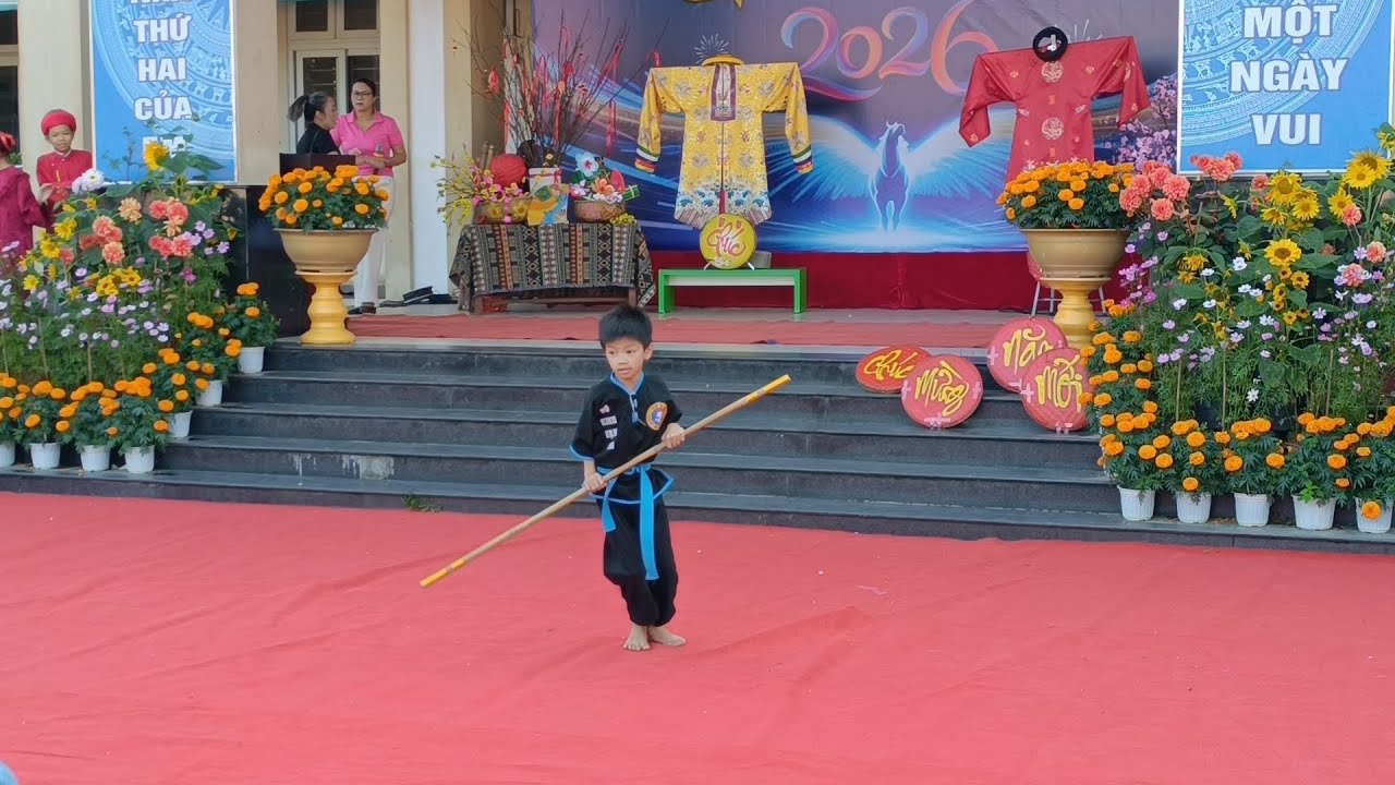 Panda biểu diễn Võ thuật chào mừng Tết cùng các bạn.