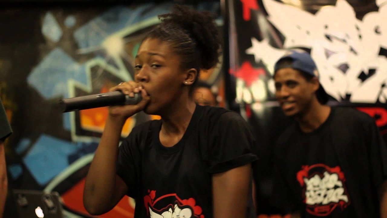 Peace Battle 2015 - (Batalha de Mc's) Camila vs Pedro Improvisador