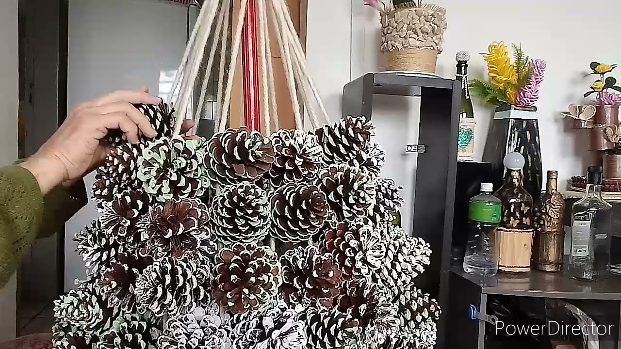 Minha árvore de Natal feita de pinha🌲