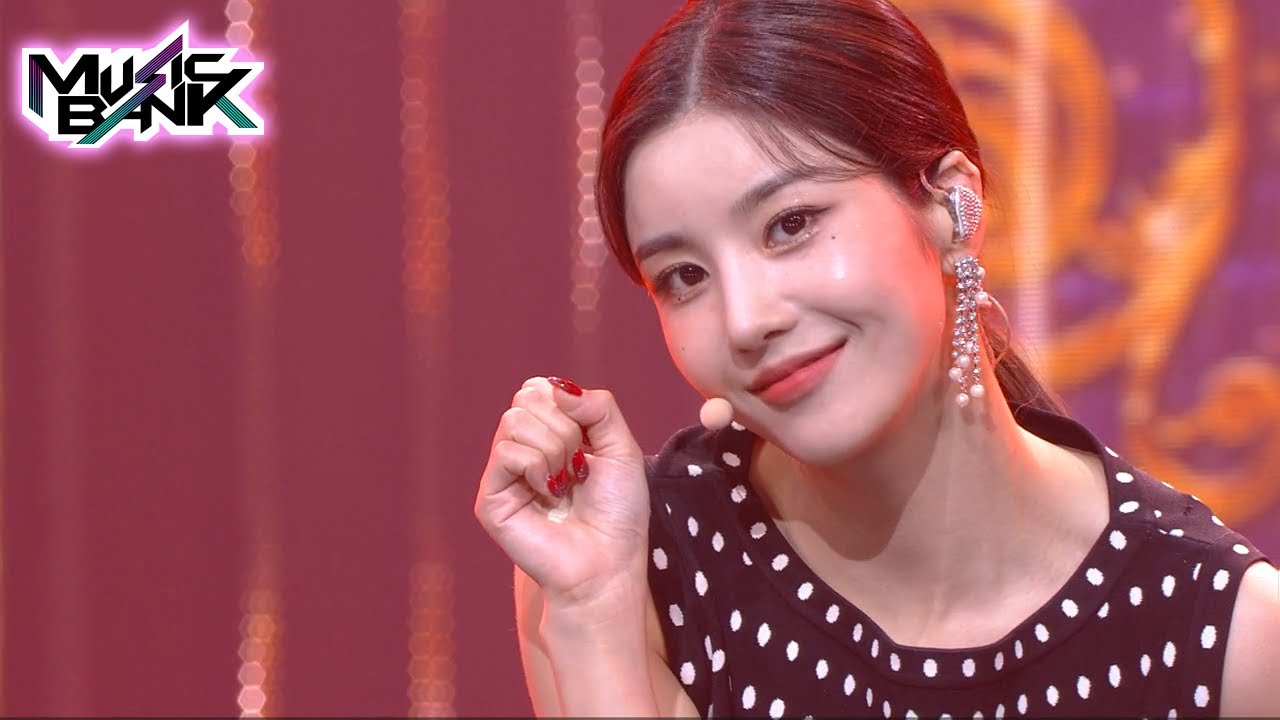 KWON EUN BI(권은비) - Door (Music Bank) KBS WORLD TV 210903