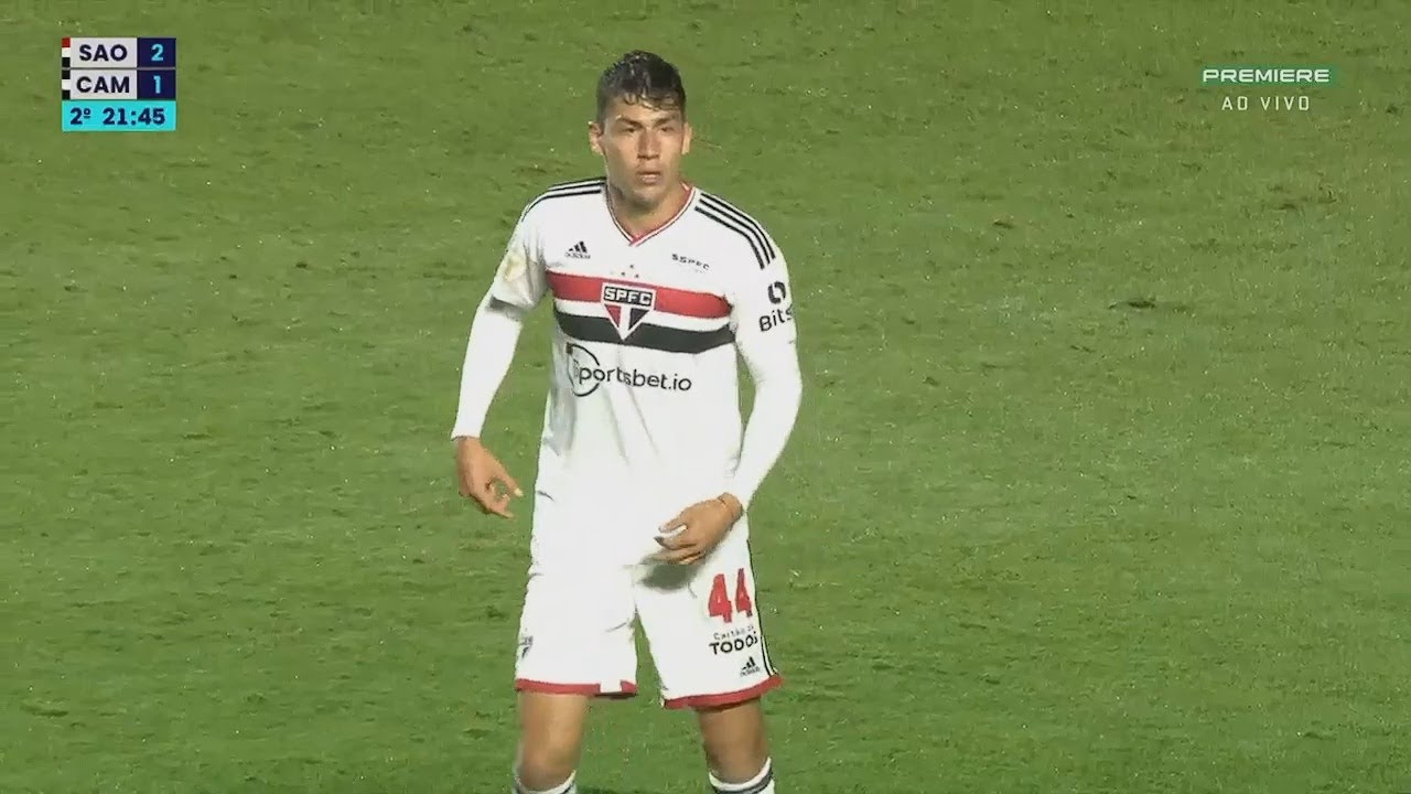 Nahuel Ferraresi vs atletico mg