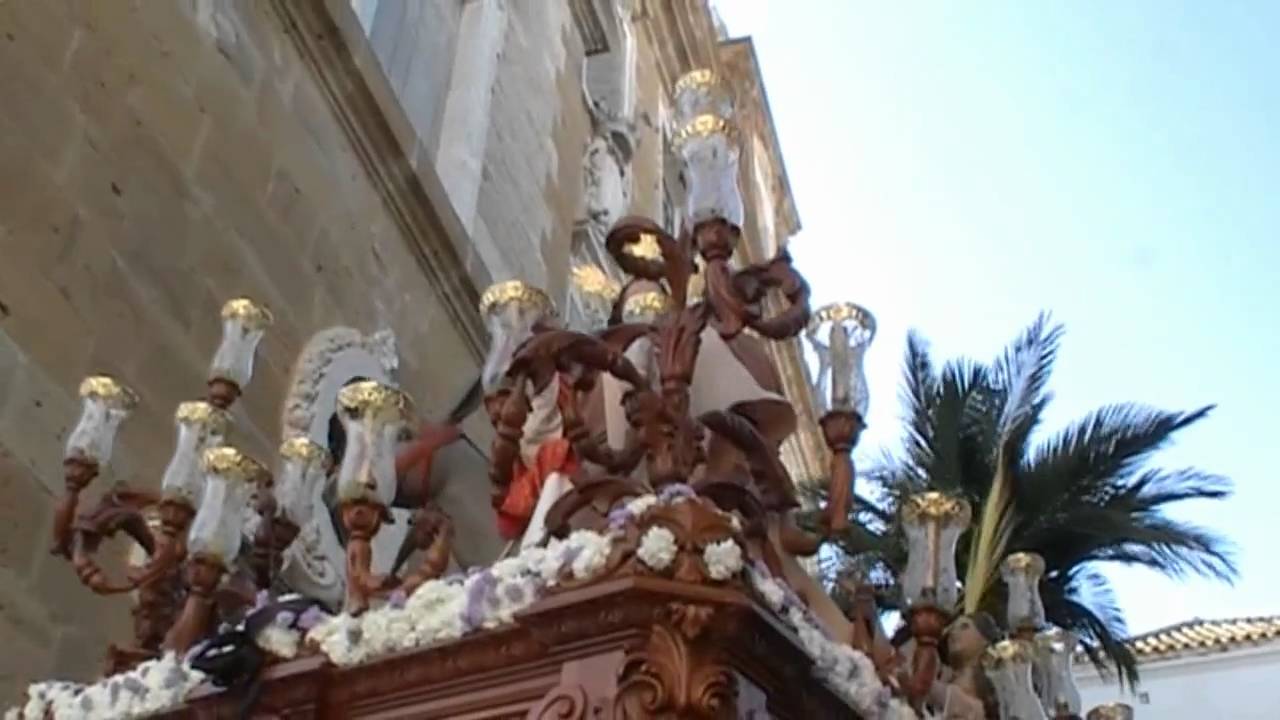 Salida del señor de la paz hdad. de la borriquita de marchena, semana santa 2011.mpeg