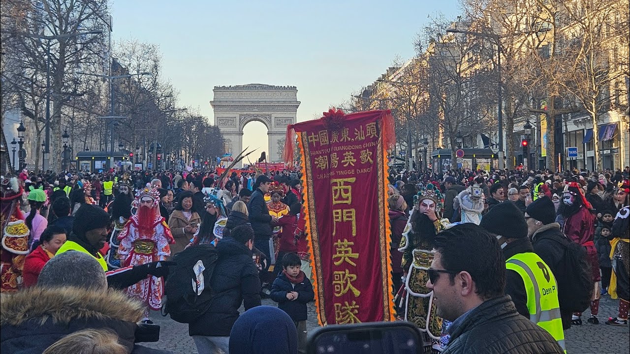Défilé du Nouvel An Chinois sur les Champs Élysées  (02 février 2025)