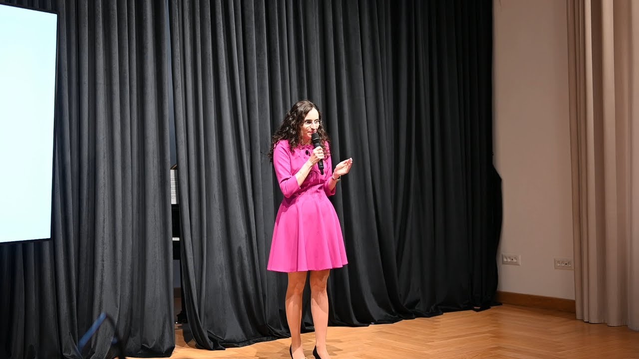 TedX UNITBV | C&acirc;t c&acirc;ntărește o decizie? | Ana-Maria Cazan | TEDxUNITBV